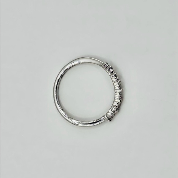 0.20 CT 10k White Gold Natural Diamond Bypass Ring - Picture 6 of 7